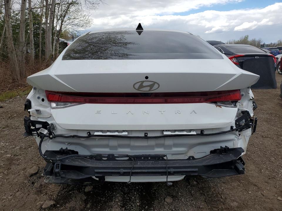 2024 Hyundai Elantra მანქანა იყიდება აუქციონზე, vin: KMHLM4DG5RU705992, აუქციონის ნომერი: 52556096