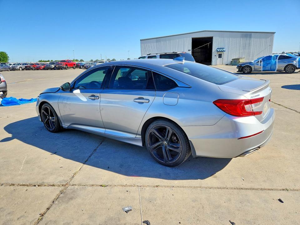 53943256 :رقم المزاد ، 1HGCV1F34JA244981 vin ، 2018 Honda Accord مزاد بيع