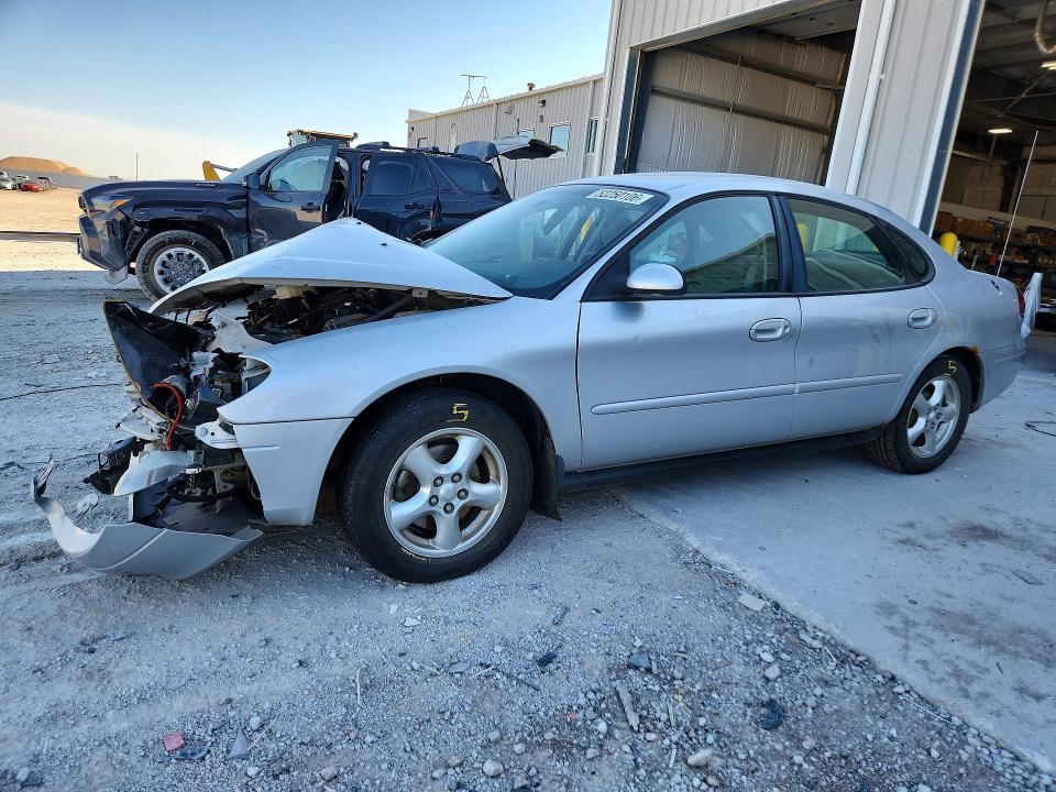 2002 Ford Taurus მანქანა იყიდება აუქციონზე, vin: 1FAFP55U92G136478, აუქციონის ნომერი: 52250106