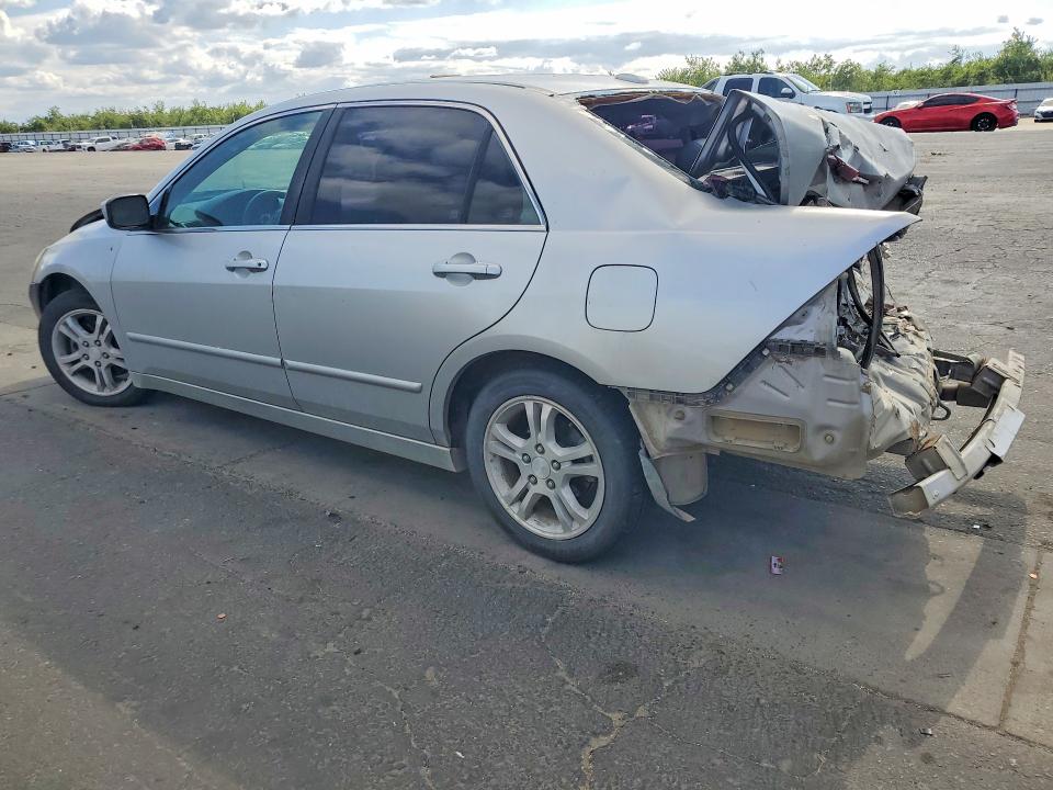 52421236 :رقم المزاد ، 1HGCM56837A199529 vin ، 2007 Honda Accord مزاد بيع