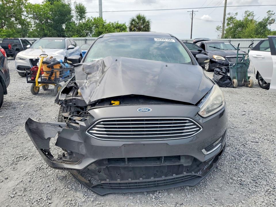 52996166 :رقم المزاد ، 1FADP3N27JL209203 vin ، 2018 Ford Focus مزاد بيع