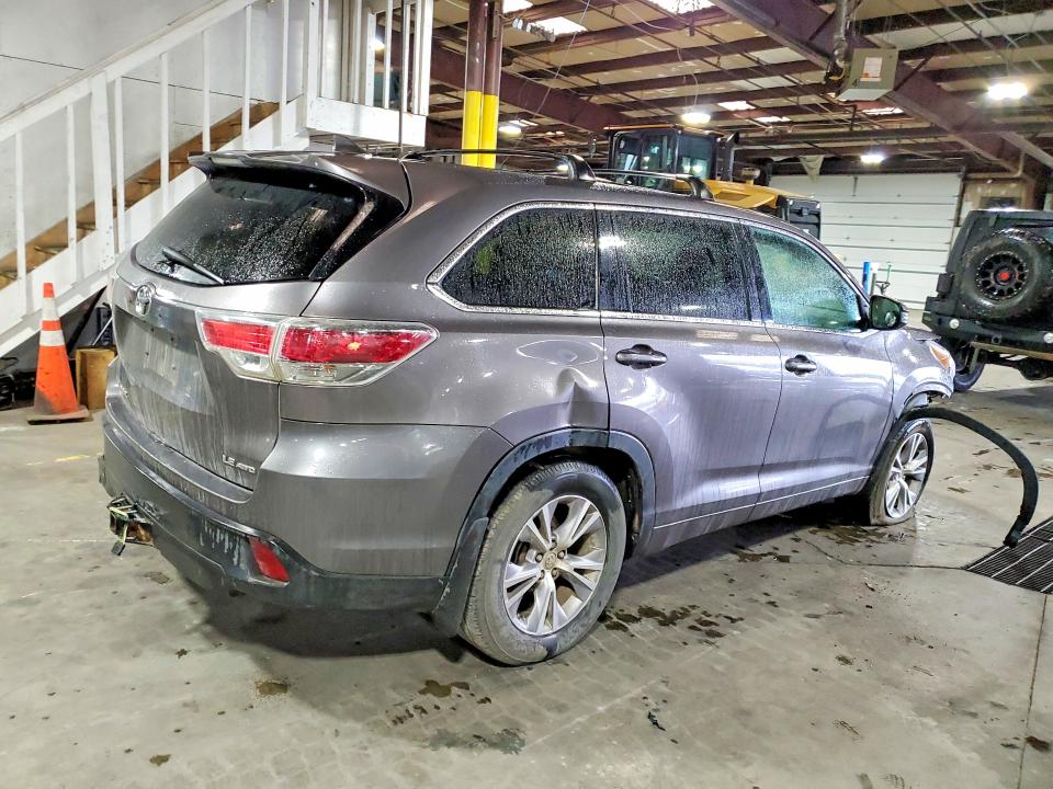 Продаж на аукціоні авто 2015 Toyota Highlander, vin: 5TDBKRFHXFS211166, номер лоту: 52267446