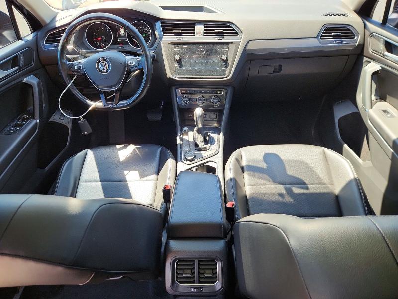 51829086 :رقم المزاد ، 3VV2B7AX8JM032878 vin ، 2018 Volkswagen Tiguan مزاد بيع
