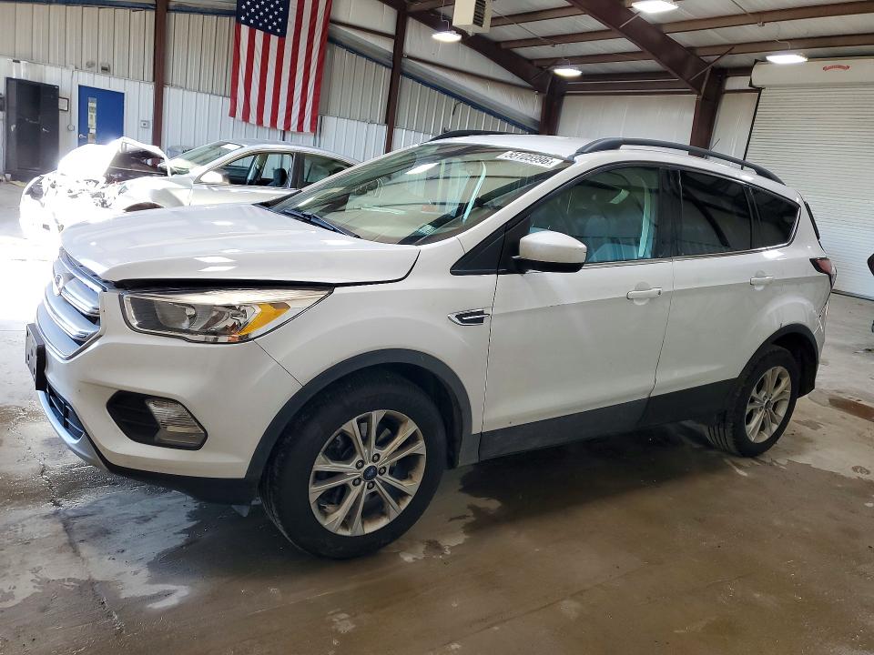 Продажа на аукционе авто 2018 Ford Escape, vin: 1FMCU9GD2JUA28838, номер лота: 55105996