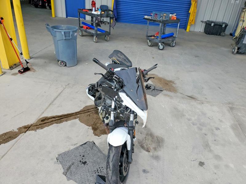 2013 Kawasaki Ex650 მანქანა იყიდება აუქციონზე, vin: JKAEXEE1XDDA13348, აუქციონის ნომერი: 52343086