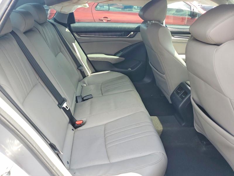 Продаж на аукціоні авто 2018 Honda Accord, vin: 1HGCV1F99JA072449, номер лоту: 52551476