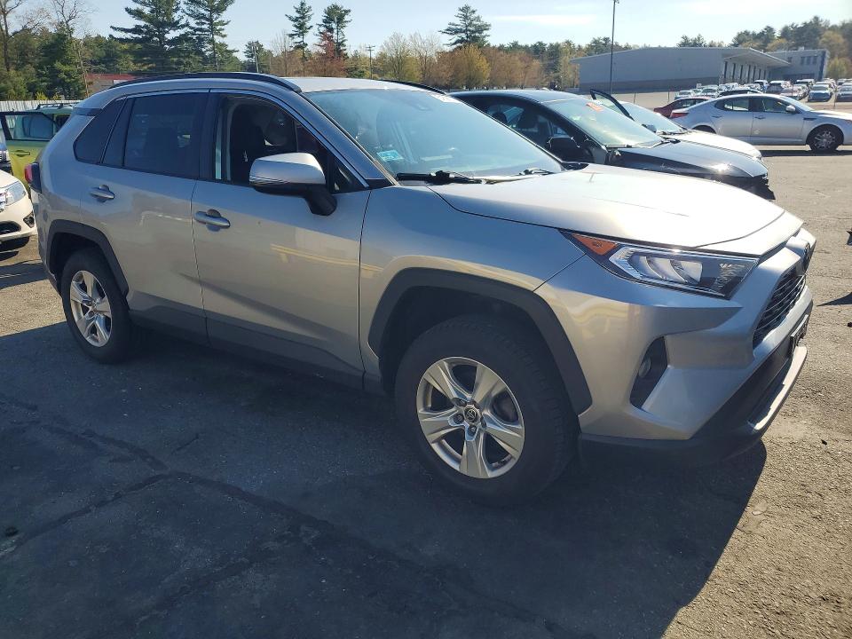 51696176 :رقم المزاد ، 2T3P1RFV4MW169071 vin ، 2021 Toyota Rav4 مزاد بيع