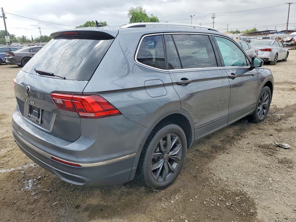 2022 Volkswagen Tiguan მანქანა იყიდება აუქციონზე, vin: 3VV3B7AX1NM100402, აუქციონის ნომერი: 51918676