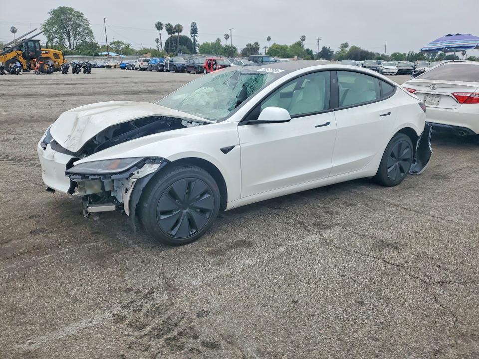 50311056 :رقم المزاد ، 5YJ3E1EAXSF943006 vin ، 2025 Tesla Model 3 مزاد بيع