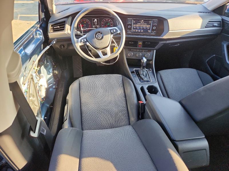 52827686 :رقم المزاد ، 3VWC57BU1LM090054 vin ، 2020 Volkswagen Jetta مزاد بيع