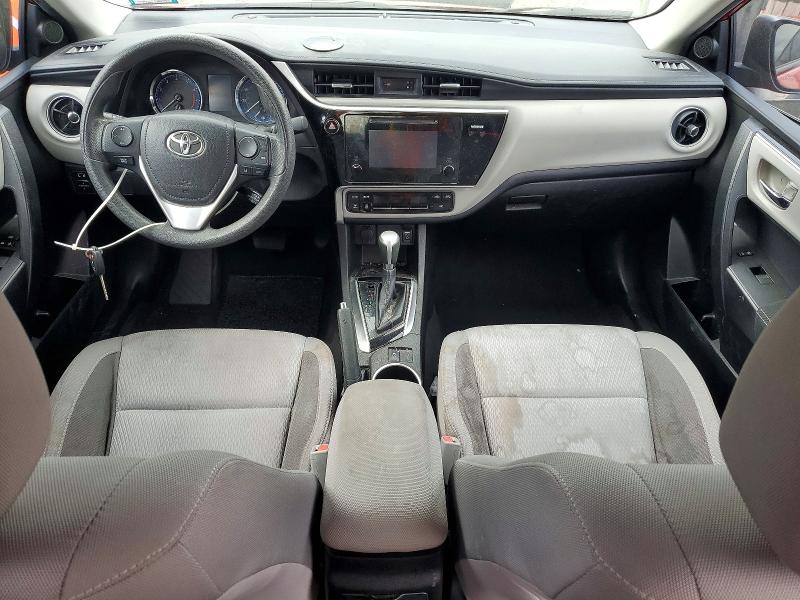 53072756 :رقم المزاد ، 5YFBURHE7HP702416 vin ، 2017 Toyota Corolla مزاد بيع
