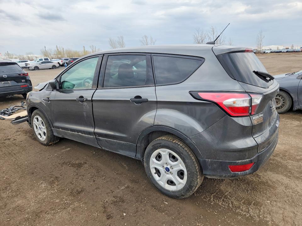 2017 Ford Escape მანქანა იყიდება აუქციონზე, vin: 1FMCU0F72HUC99996, აუქციონის ნომერი: 52556066
