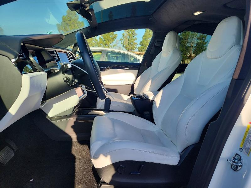 Продажа на аукционе авто 2018 Tesla Model X, vin: 5YJXCDE23JF093588, номер лота: 52248796
