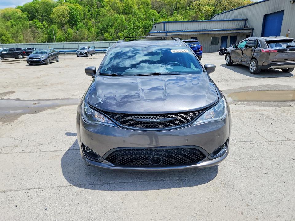 Продажа на аукционе авто 2018 Chrysler Pacifica, vin: 2C4RC1BG6JR364865, номер лота: 52559876