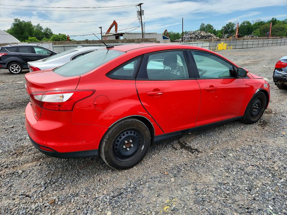 55141896 :رقم المزاد ، 1FAHP3F23CL276268 vin ، 2012 Ford Focus مزاد بيع