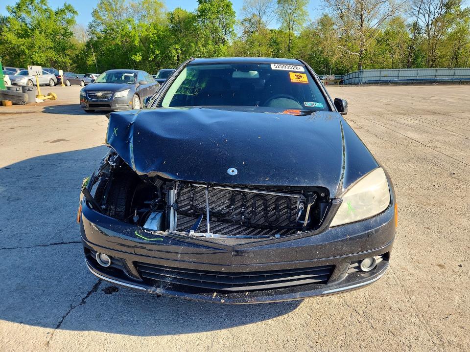 2011 Mercedes-benz C მანქანა იყიდება აუქციონზე, vin: WDDGF8BB0BR133484, აუქციონის ნომერი: 52593526