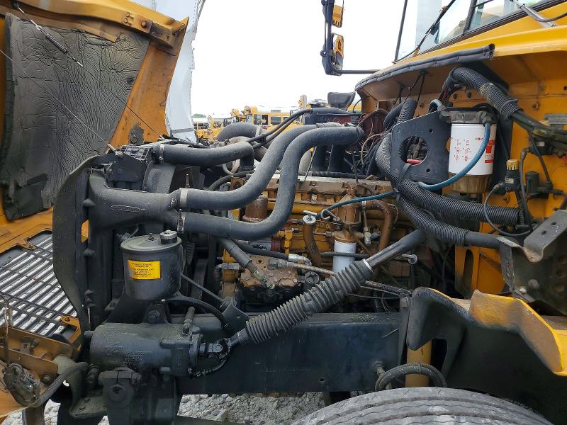 54542146 :رقم المزاد ، 4UZ6CJAA1WC914534 vin ، 1998 Freightliner Chassis مزاد بيع
