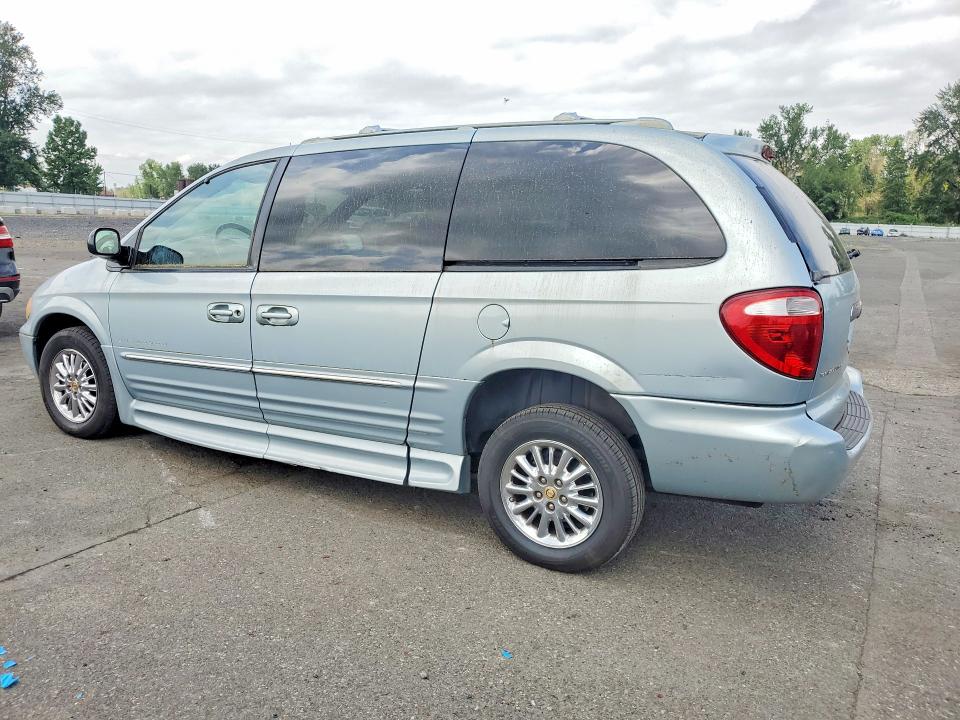 Auction sale of the 2002 Chrysler Town & Country, vin: 2C8GP64L82R550488, lot number: 52531456