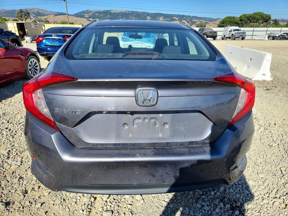 54154606 :رقم المزاد ، 2HGFC2F58JH608024 vin ، 2018 Honda Civic مزاد بيع