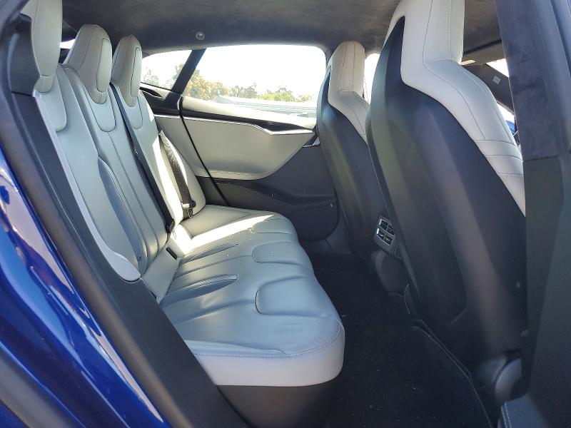 Продажа на аукционе авто 2015 Tesla Model S, vin: 5YJSA1E20FF116413, номер лота: 53019576