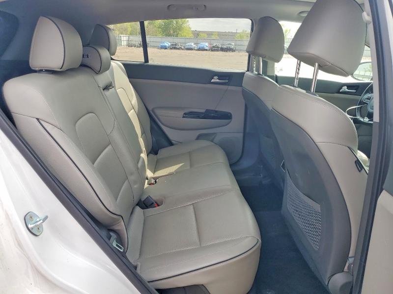 Продажа на аукционе авто 2018 Kia Sportage, vin: KNDPRCA69J7355380, номер лота: 52942316