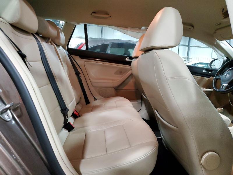 55365656 :رقم المزاد ، 3VWPL7AJ6CM671256 vin ، 2012 Volkswagen Jetta مزاد بيع