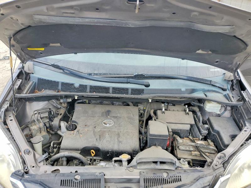 55188756 :رقم المزاد ، 5TDKK3DC6BS090490 vin ، 2011 Toyota Sienna مزاد بيع