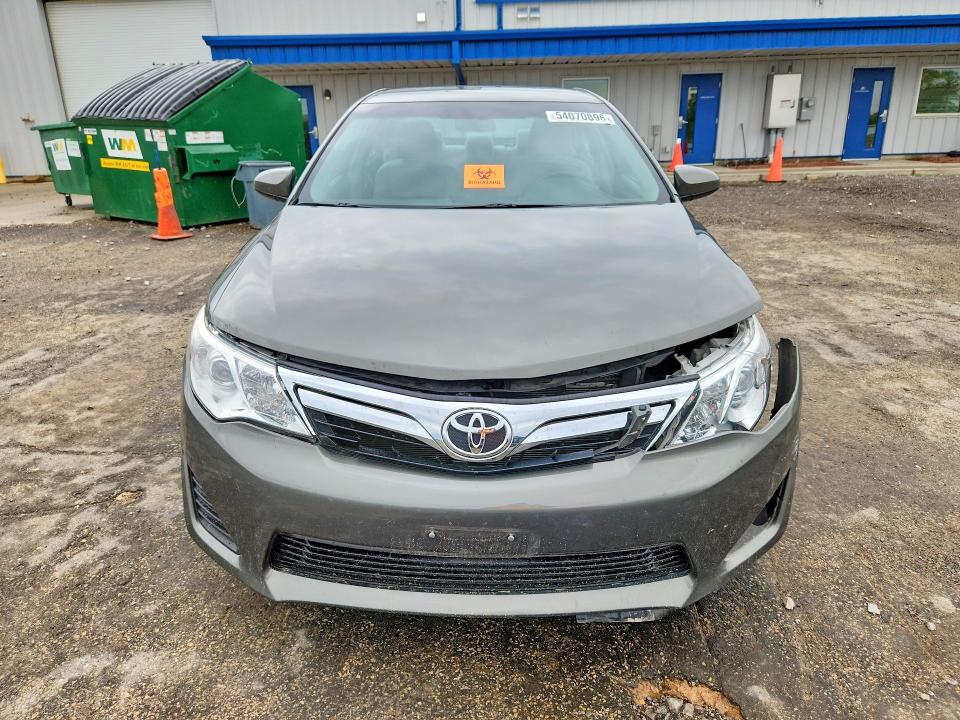 54070896 :رقم المزاد ، 4T1BF1FK1EU788997 vin ، 2014 Toyota Camry مزاد بيع