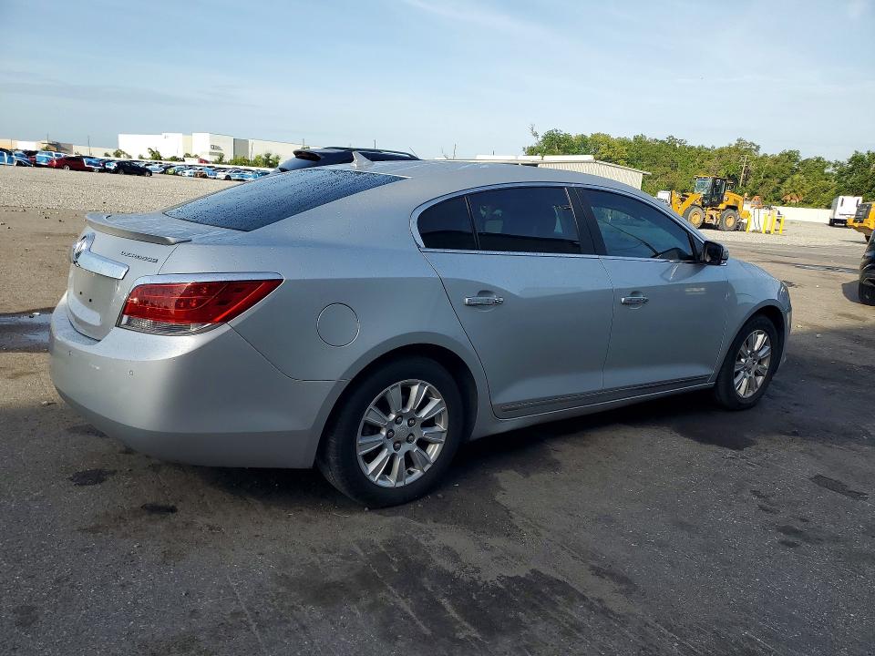 2013 Buick Lacrosse მანქანა იყიდება აუქციონზე, vin: 1G4GC5ER7DF252353, აუქციონის ნომერი: 55220616