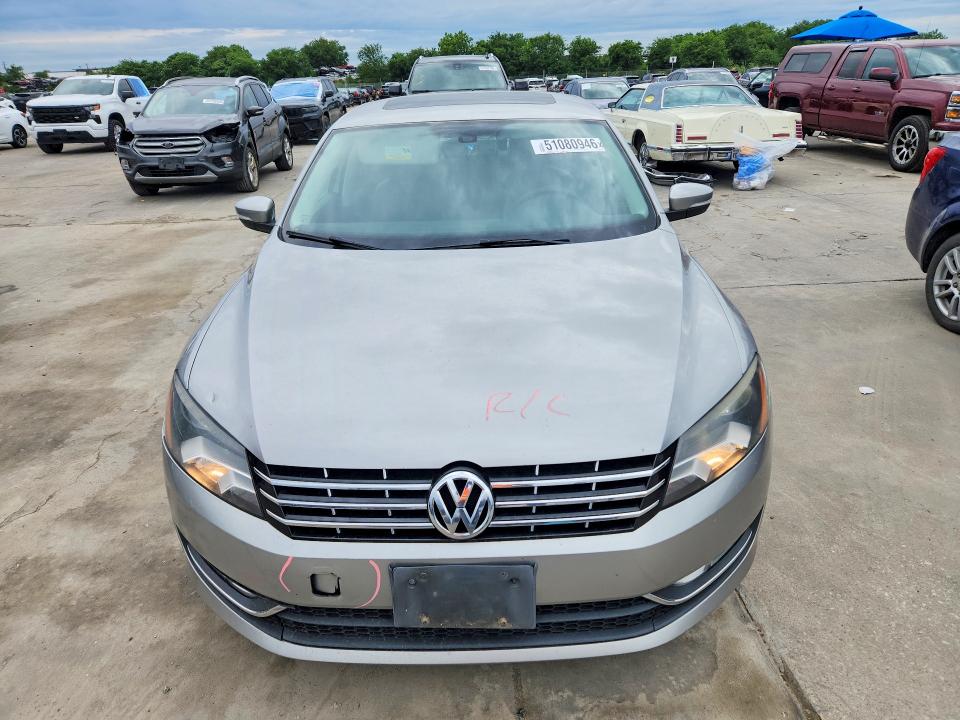 2013 Volkswagen Passat მანქანა იყიდება აუქციონზე, vin: 1VWCH7A37DC029083, აუქციონის ნომერი: 51080946