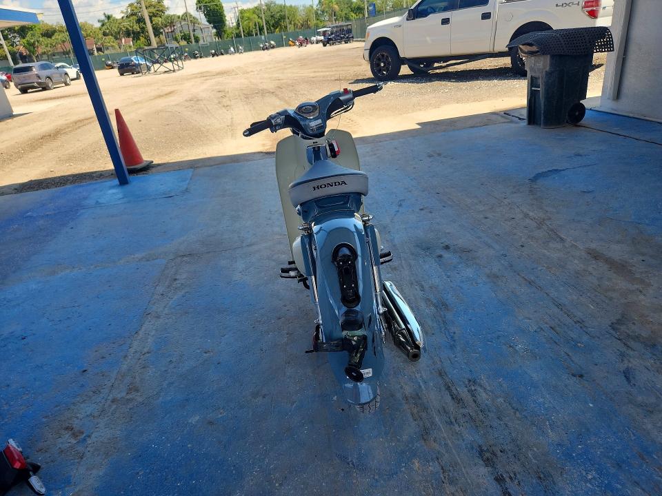 53881426 :رقم المزاد ، MLHJA585XP5100017 vin ، 2023 Honda C125 مزاد بيع