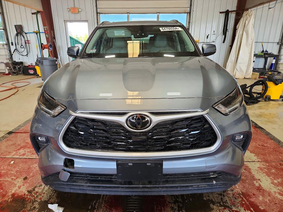 2021 Toyota Highlander მანქანა იყიდება აუქციონზე, vin: 5TDGZRBH9MS155466, აუქციონის ნომერი: 64766554