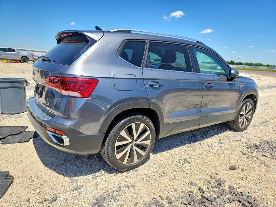 Продажа на аукционе авто 2022 Volkswagen Taos, vin: 3VVWX7B25NM042036, номер лота: 52594266