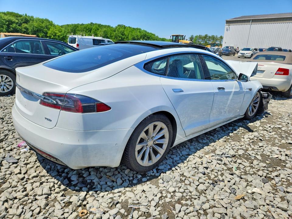 53833816 :رقم المزاد ، 5YJSA1E27GF153850 vin ، 2016 Tesla Model S مزاد بيع