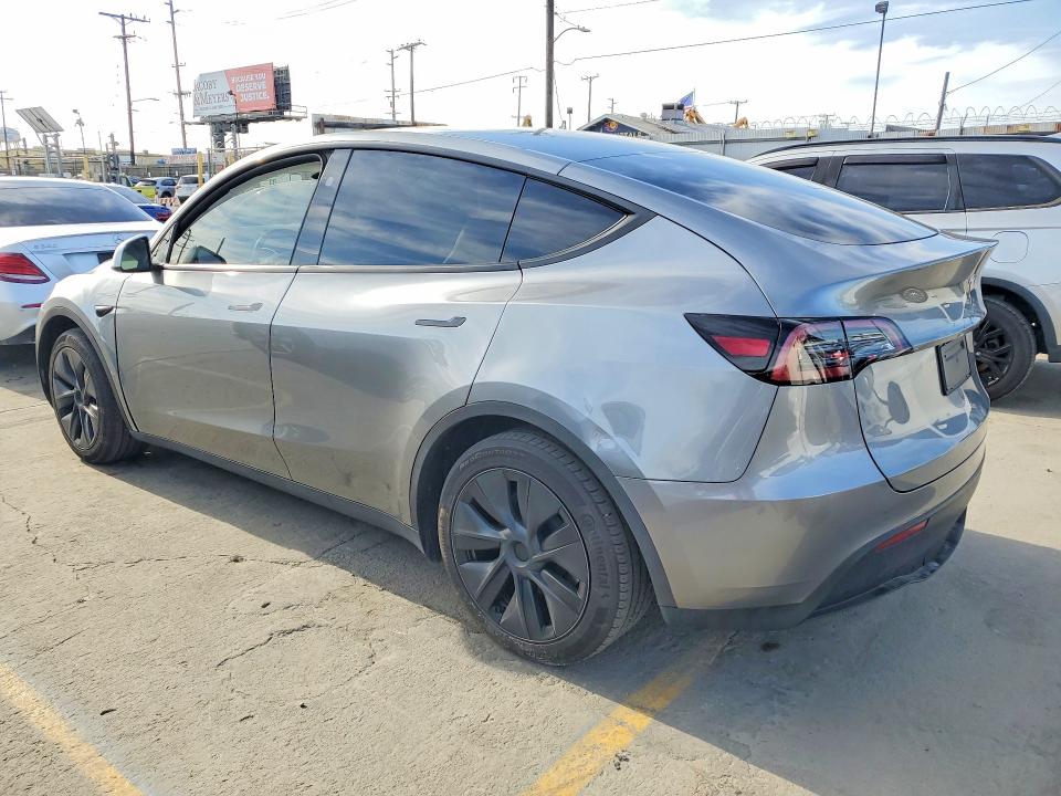 52370986 :رقم المزاد ، 7SAYGDED4SF221268 vin ، 2025 Tesla Model Y مزاد بيع