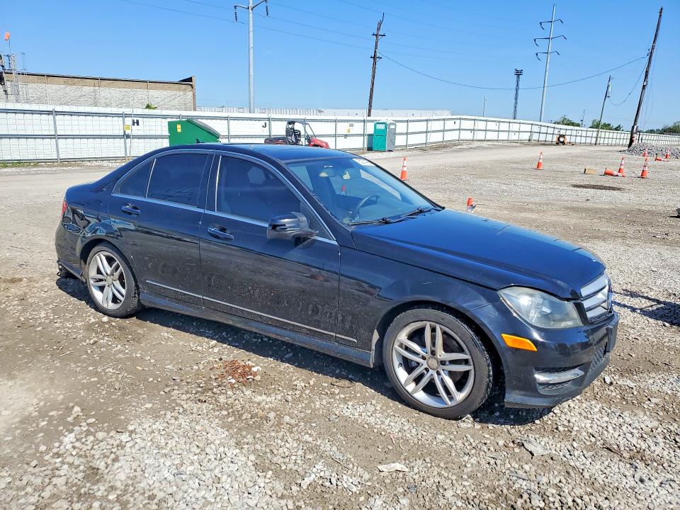 2012 Mercedes-benz C მანქანა იყიდება აუქციონზე, vin: WDDGF8BBXCR204711, აუქციონის ნომერი: 52274796