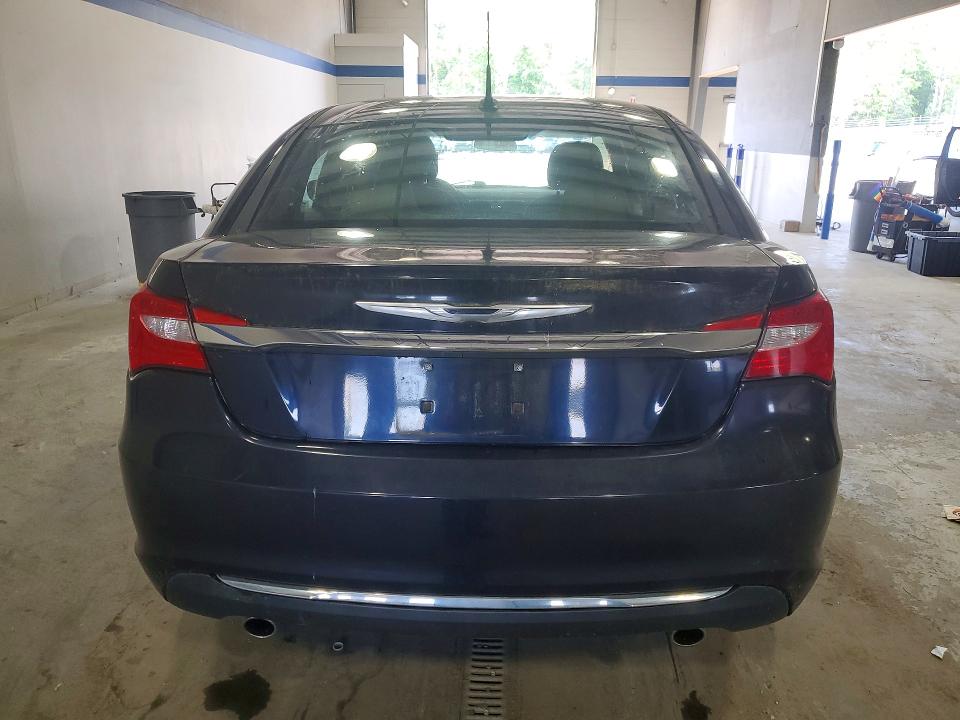 53568636 :رقم المزاد ، 1C3BC1FG2BN525419 vin ، 2011 Chrysler 200 مزاد بيع