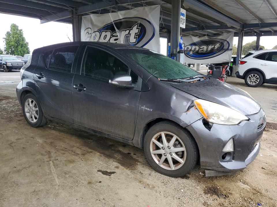 Продажа на аукционе авто 2013 Toyota Prius C, vin: JTDKDTB32D1037573, номер лота: 52451096