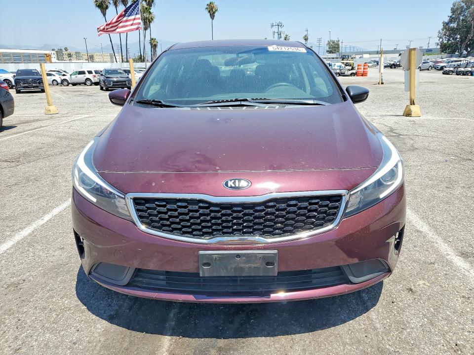 2018 Kia Forte მანქანა იყიდება აუქციონზე, vin: 3KPFK4A7XJE222707, აუქციონის ნომერი: 54212536