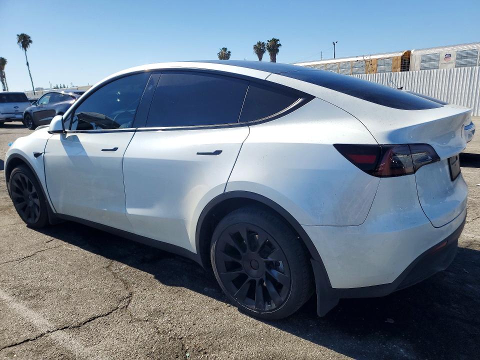 52940516 :رقم المزاد ، 7SAYGDEE2PF844212 vin ، 2023 Tesla Model Y مزاد بيع