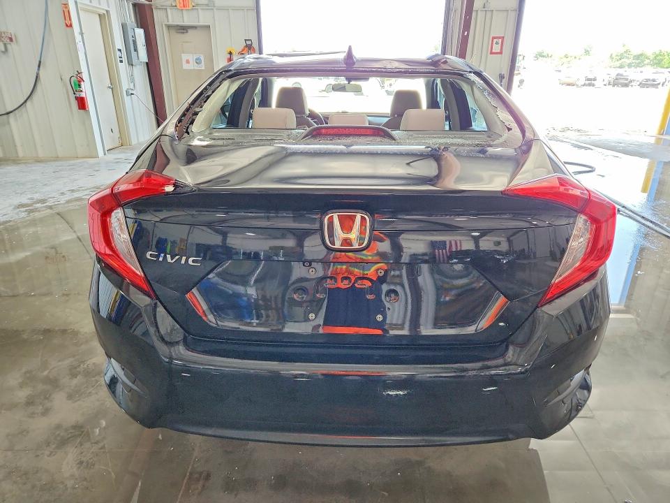 Aukcja sprzedaży 2018 Honda Civic, vin: 2HGFC2F88JH533383, numer aukcji: 52752866