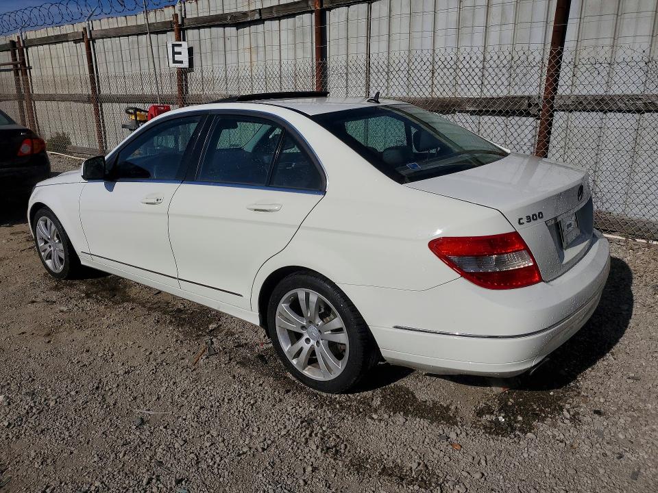 51299946 :رقم المزاد ، WDDGF54X79F241801 vin ، 2009 Mercedes-benz C مزاد بيع