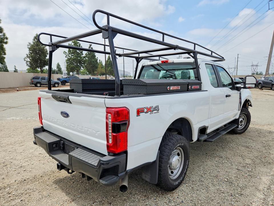 48710836 :رقم المزاد ، 1FT7X2BAXREC11914 vin ، 2024 Ford F250 مزاد بيع