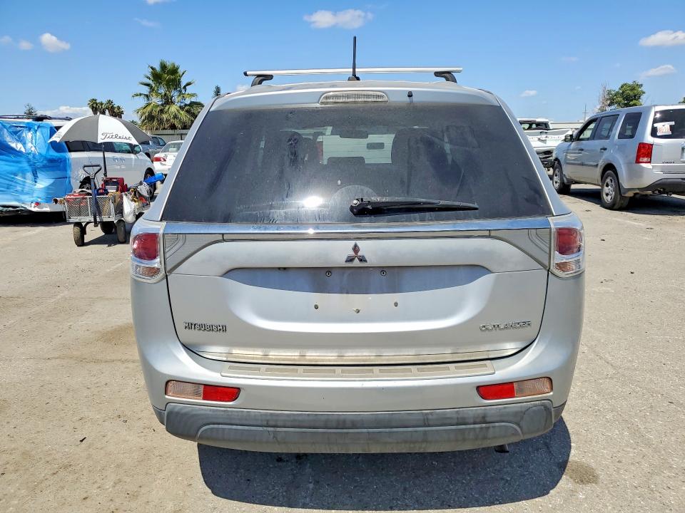 2014 Mitsubishi Outlander მანქანა იყიდება აუქციონზე, vin: JA4AD3A32EZ015597, აუქციონის ნომერი: 55224776