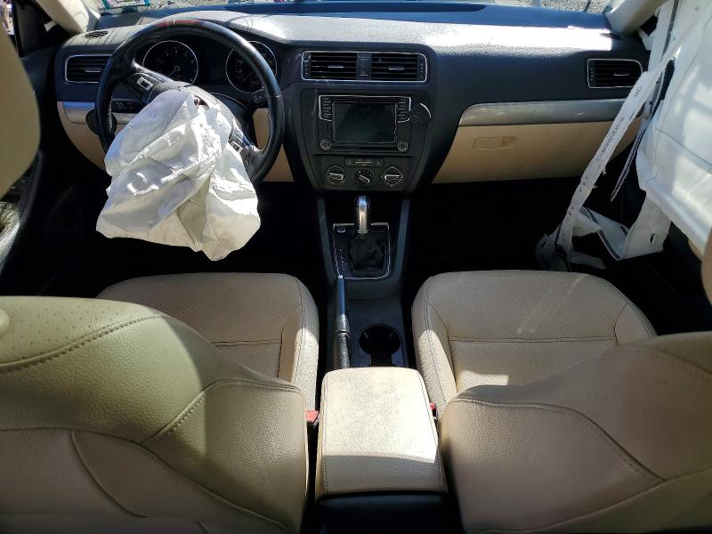 52410026 :رقم المزاد ، 3VWDB7AJ4HM250181 vin ، 2017 Volkswagen Jetta مزاد بيع