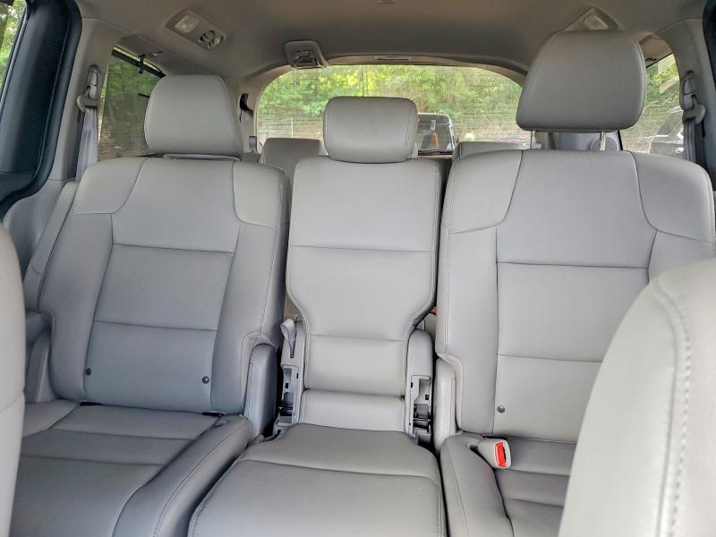 53618246 :رقم المزاد ، 5FNRL5H92GB105956 vin ، 2016 Honda Odyssey مزاد بيع