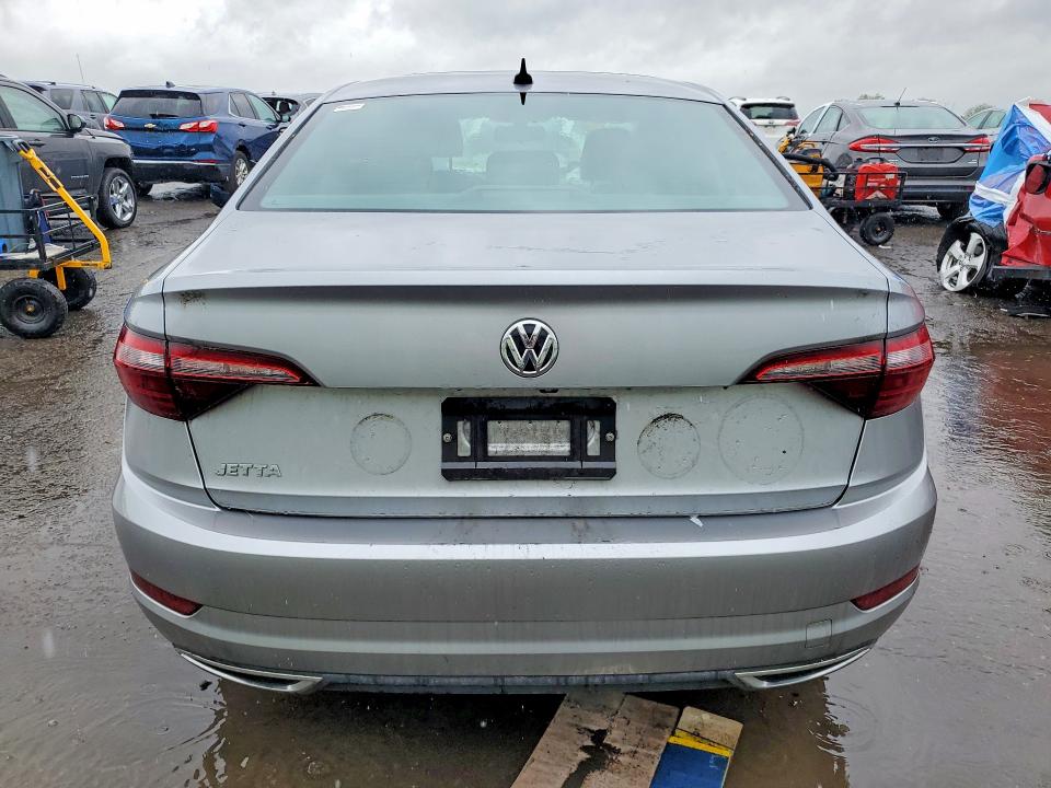 52346446 :رقم المزاد ، 3VWC57BU1MM047657 vin ، 2021 Volkswagen Jetta مزاد بيع
