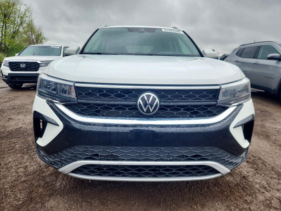 51424596 :رقم المزاد ، 3VVPX7B21NM088774 vin ، 2022 Volkswagen Taos مزاد بيع