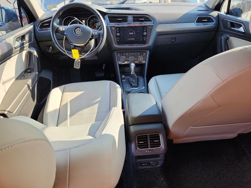 54473696 :رقم المزاد ، 3VV2B7AX3JM176855 vin ، 2018 Volkswagen Tiguan مزاد بيع