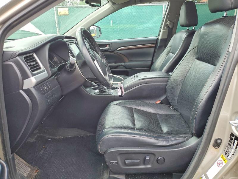 53759156 :رقم المزاد ، 5TDDKRFH9FS208137 vin ، 2015 Toyota Highlander مزاد بيع